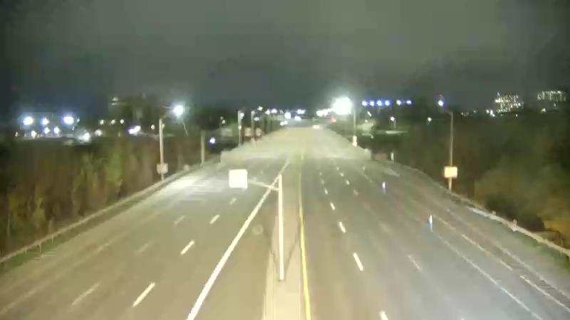Traffic camera image at 2025-05-09 06:45:50
