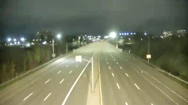 Traffic camera image at 2025-05-09 07:10:45