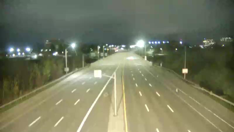 Traffic camera image at 2025-05-09 07:41:01