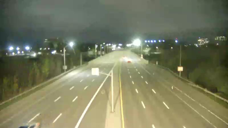 Traffic camera image at 2025-05-09 07:51:02