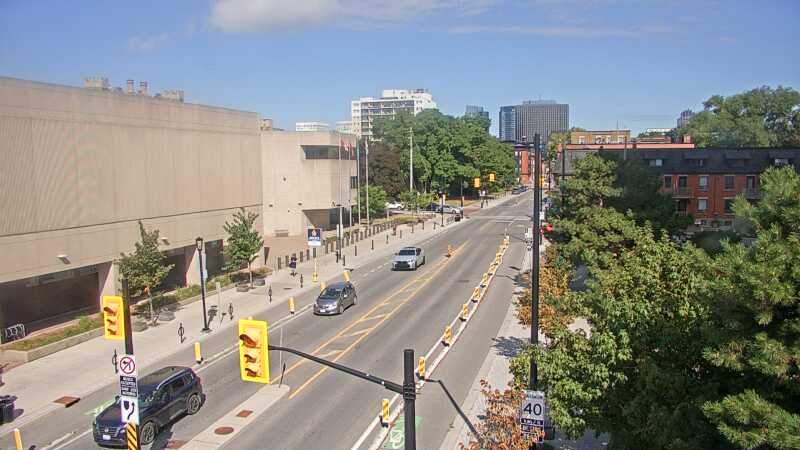 Traffic camera image at 2025-08-24 14:31:14