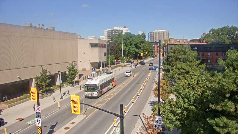 Traffic camera image at 2025-08-24 14:46:14
