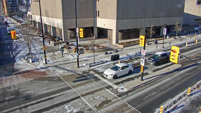 Traffic camera image at 2024-12-21 15:21:08