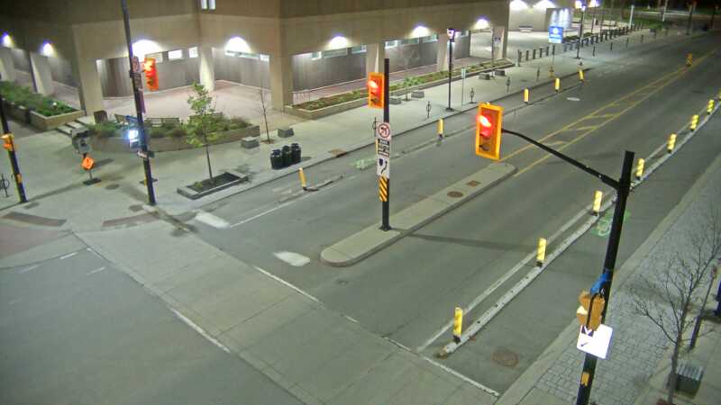 Traffic camera image at 2025-05-09 05:36:26