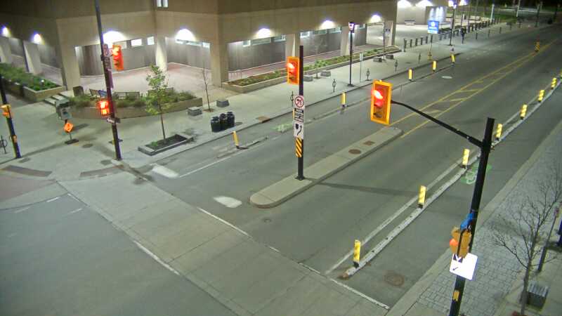 Traffic camera image at 2025-05-09 06:36:31