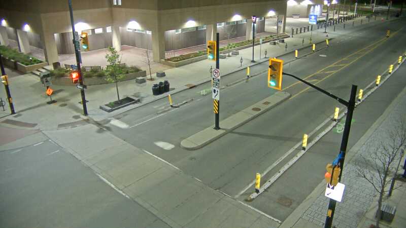 Traffic camera image at 2025-05-09 06:51:00