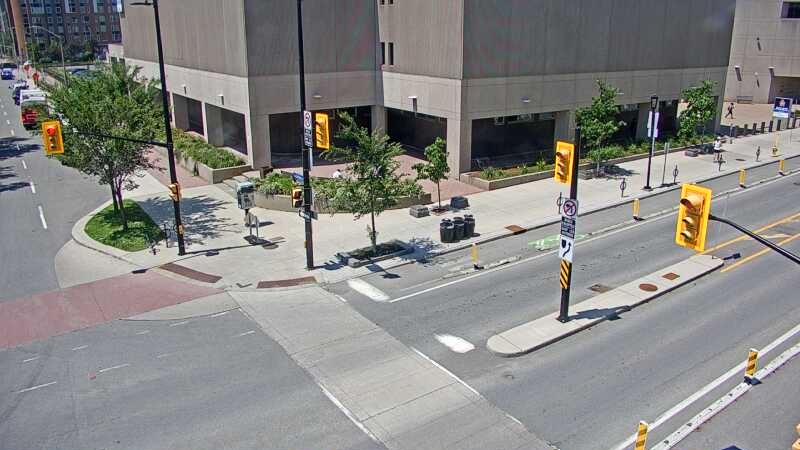 Traffic camera image at 2025-06-30 16:38:12