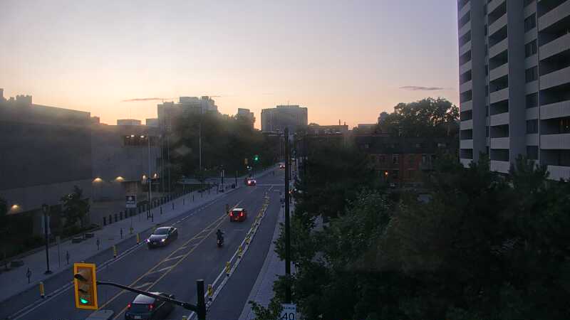 Traffic camera image at 2025-07-04 00:51:15