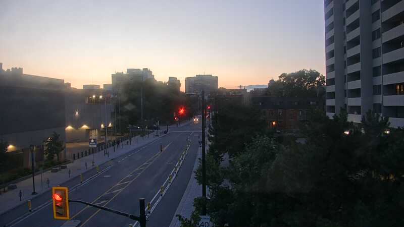 Traffic camera image at 2025-07-04 01:06:14