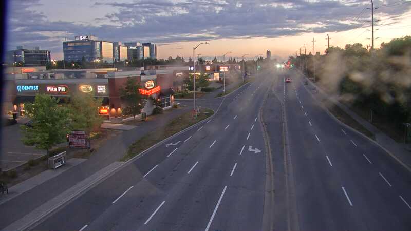 Traffic camera image at 2025-08-25 00:06:10