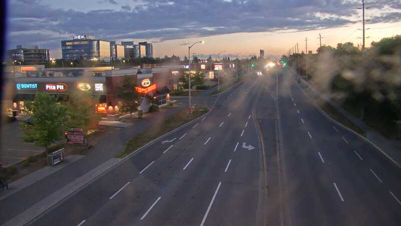 Traffic camera image at 2025-08-25 00:11:08