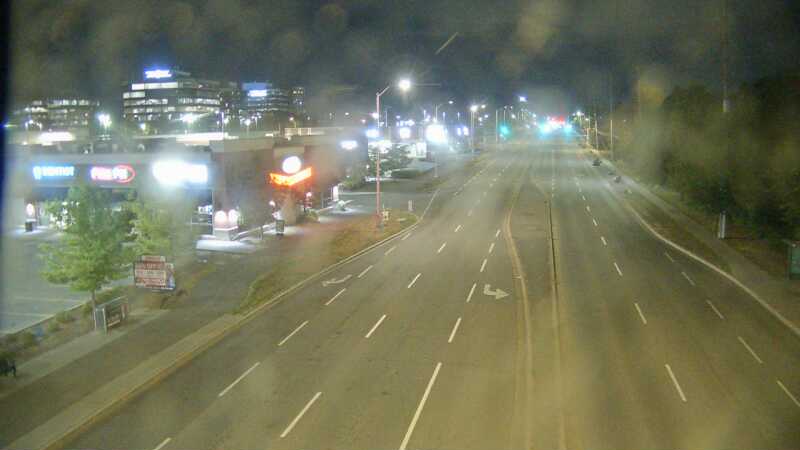 Traffic camera image at 2025-08-25 04:06:09