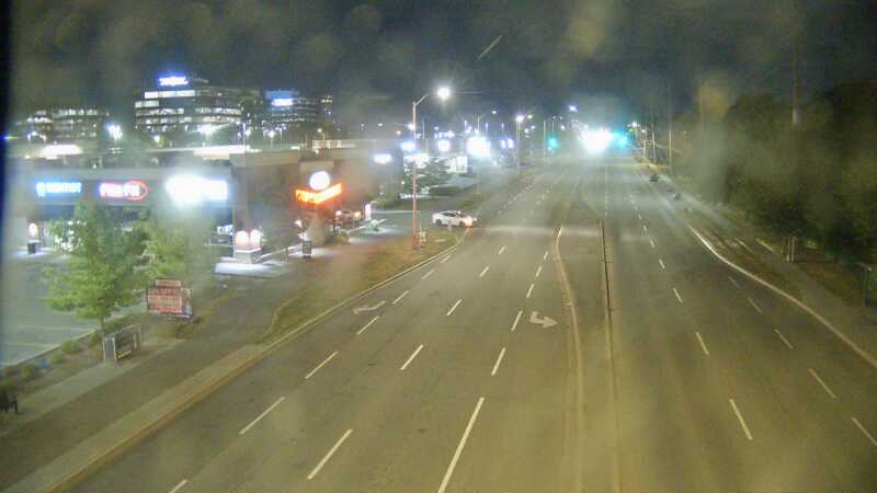 Traffic camera image at 2025-08-25 04:11:08