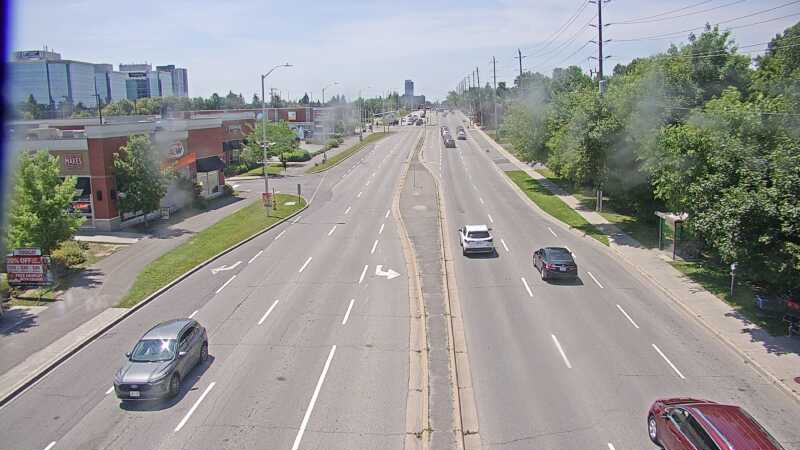Traffic camera image at 2025-06-30 17:11:23