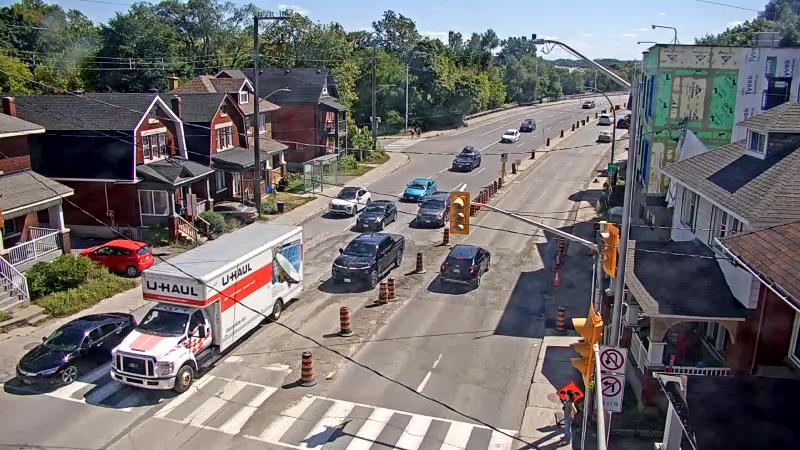 Traffic camera image at 2025-08-31 17:46:15