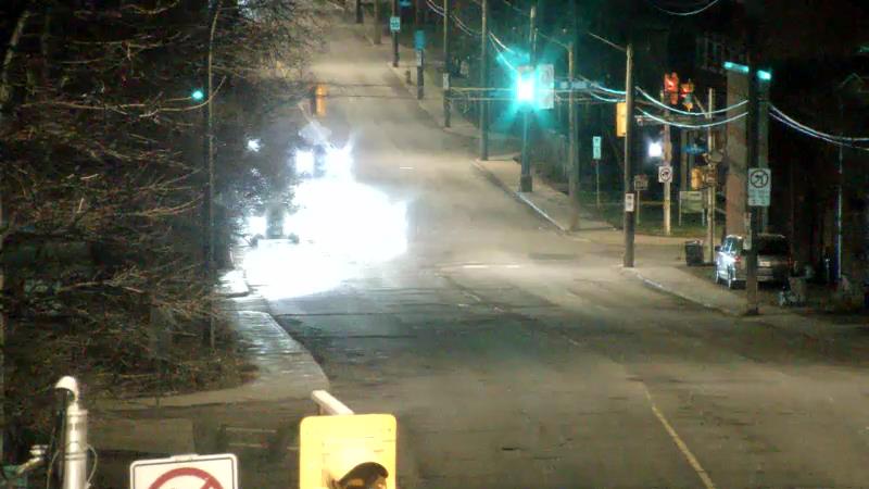 Traffic camera image at 2025-04-25 08:05:39