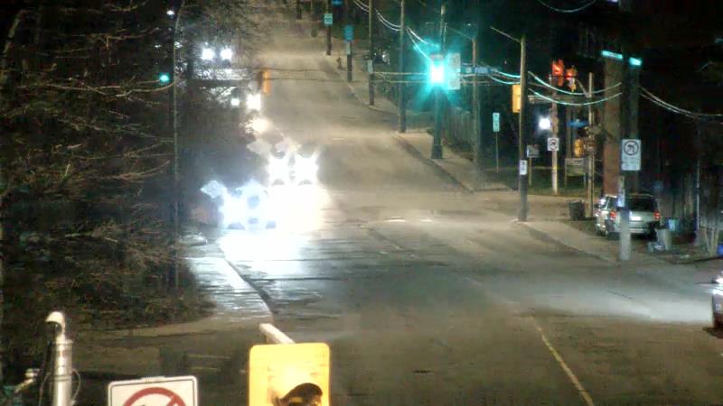 Traffic camera image at 2025-04-25 08:15:40
