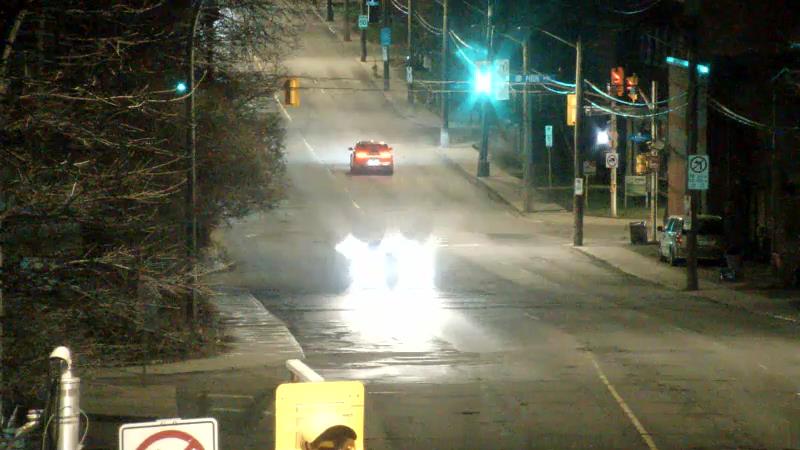 Traffic camera image at 2025-04-25 08:36:35