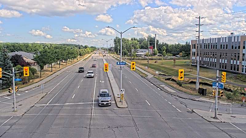 Traffic camera image at 2025-08-24 15:41:15