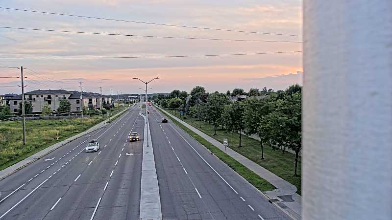 Traffic camera image at 2025-07-06 00:41:02