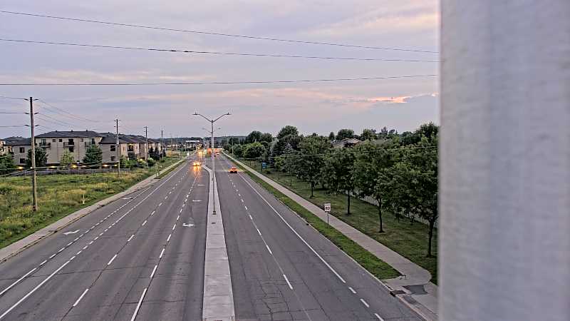 Traffic camera image at 2025-07-06 01:06:08