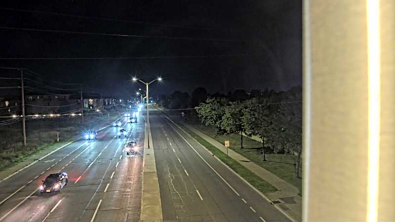 Traffic camera image at 2025-07-06 02:11:07