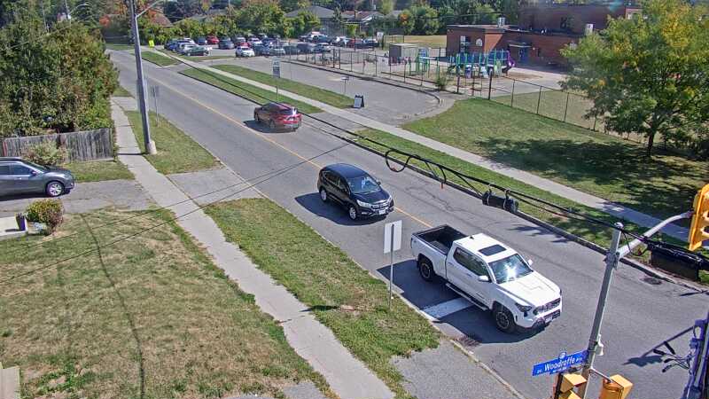 Traffic camera image at 2025-09-16 17:06:13