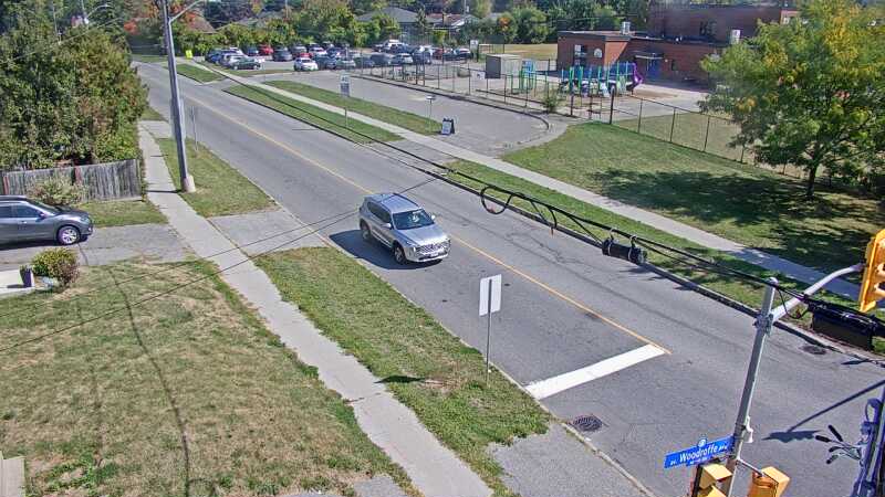 Traffic camera image at 2025-09-16 17:21:16