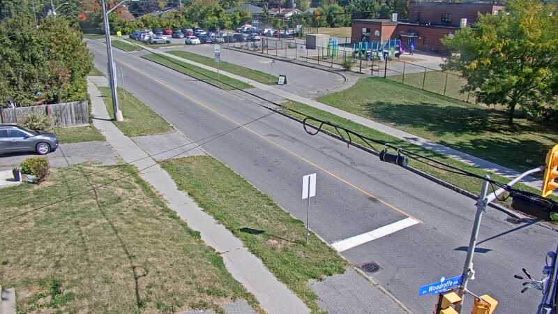 Traffic camera image at 2025-09-16 18:11:11