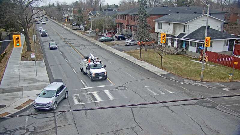 Traffic camera image at 2025-03-25 13:40:54