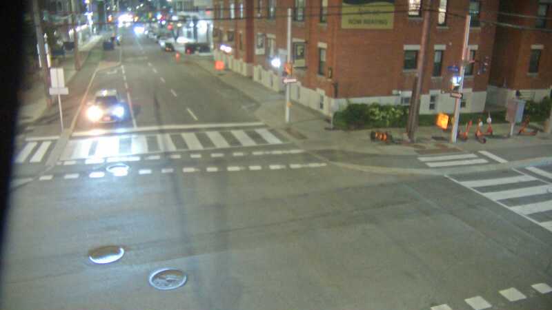 Traffic camera image at 2025-09-18 00:01:11