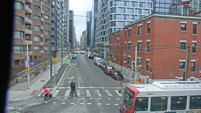 Traffic camera image at 2025-03-25 12:25:56