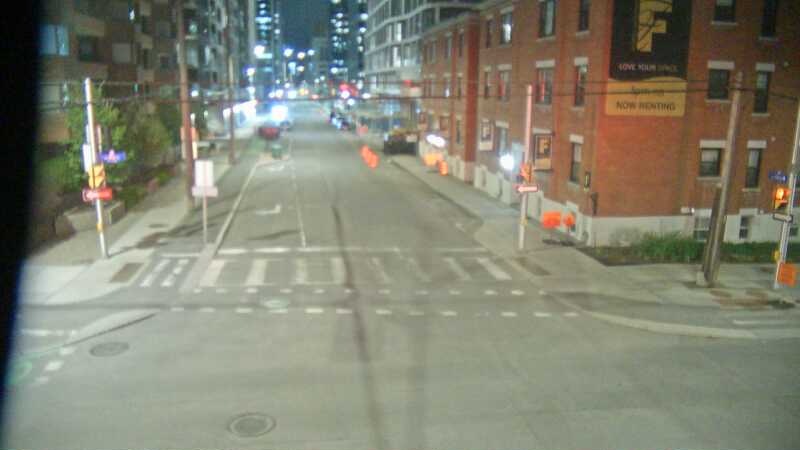 Traffic camera image at 2025-05-09 06:36:32