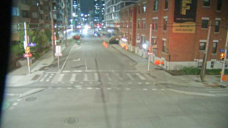Traffic camera image at 2025-05-09 07:36:33