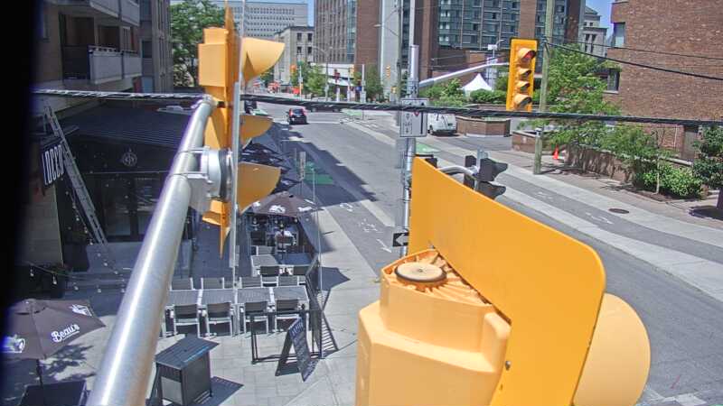 Traffic camera image at 2025-06-30 17:56:17
