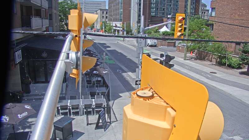 Traffic camera image at 2025-06-30 18:11:14