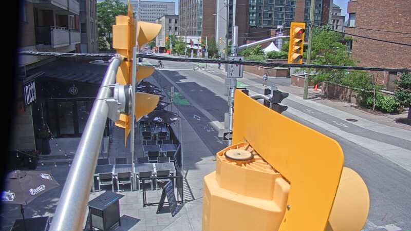 Traffic camera image at 2025-06-30 18:16:14