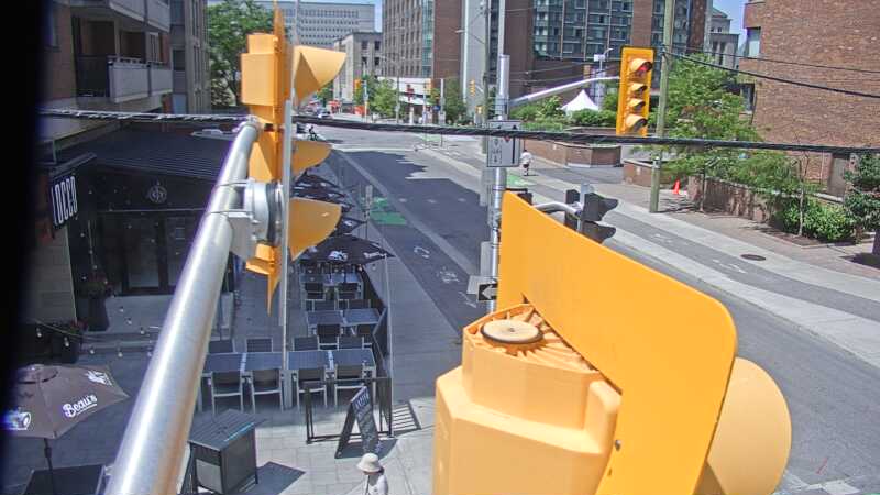 Traffic camera image at 2025-06-30 18:31:14