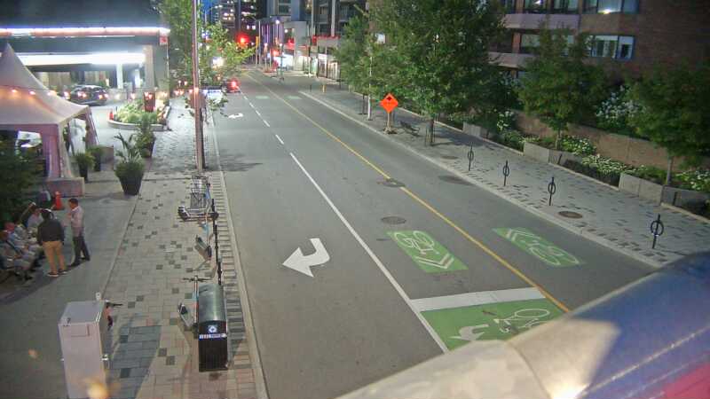 Traffic camera image at 2025-08-25 00:26:04