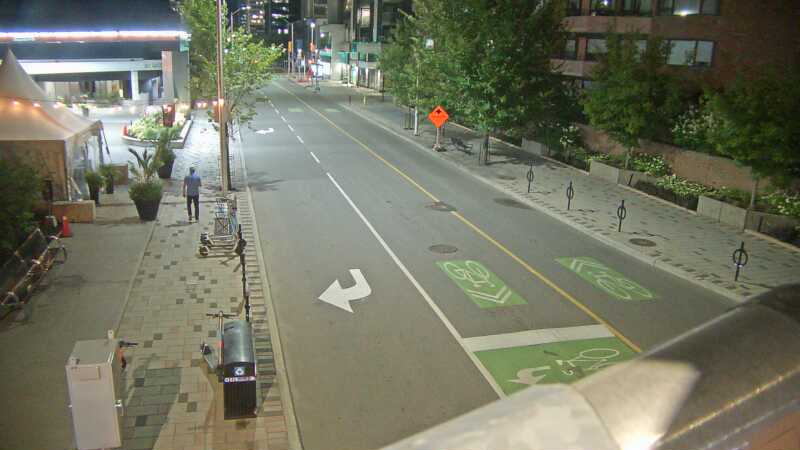 Traffic camera image at 2025-08-25 02:41:05