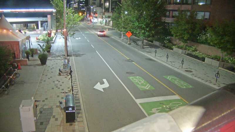 Traffic camera image at 2025-08-25 02:51:10