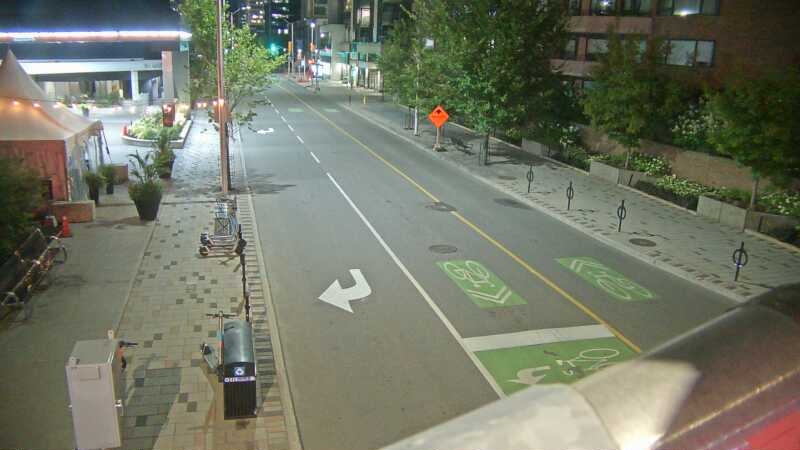 Traffic camera image at 2025-08-25 03:01:05