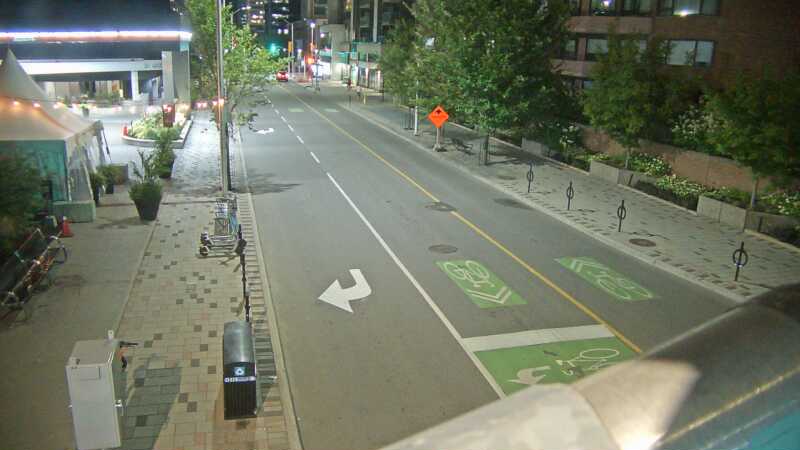 Traffic camera image at 2025-08-25 03:36:01