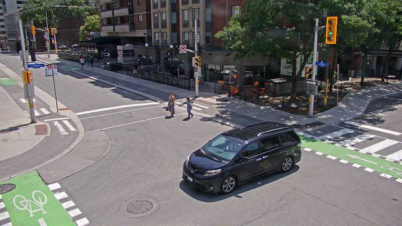 Traffic camera image at 2025-06-30 18:01:14