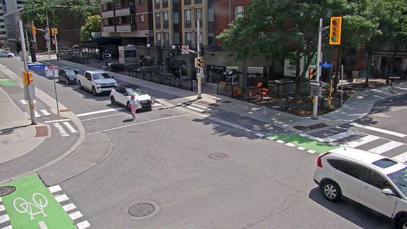 Traffic camera image at 2025-06-30 18:26:13