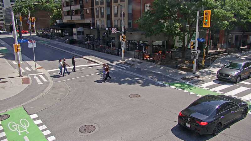 Traffic camera image at 2025-06-30 19:21:13