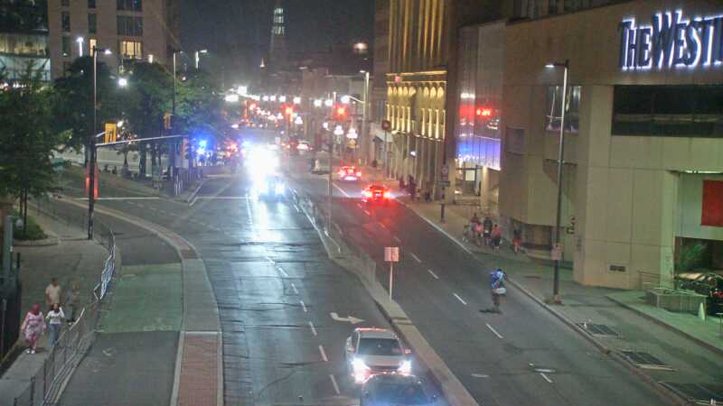 Traffic camera image at 2025-08-04 01:30:59