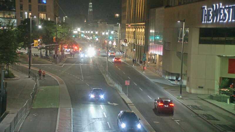 Traffic camera image at 2025-08-04 01:41:07