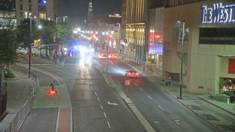 Traffic camera image at 2025-08-04 02:06:05