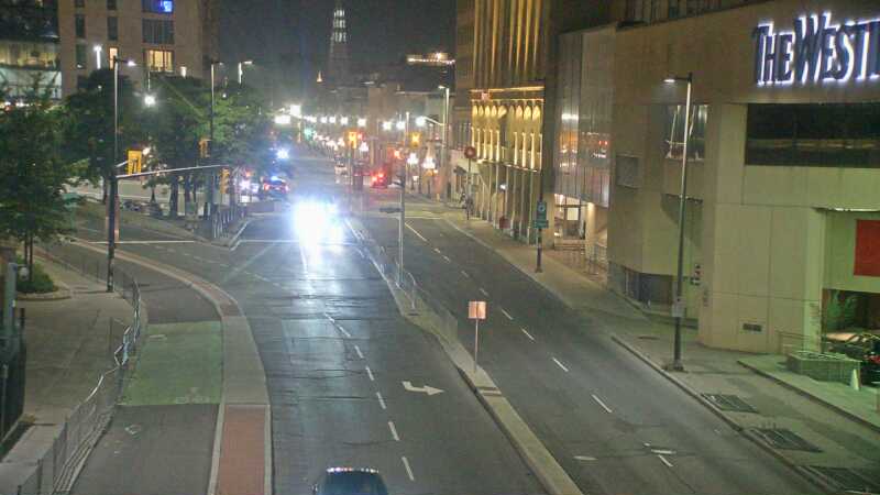 Traffic camera image at 2025-08-04 02:41:07